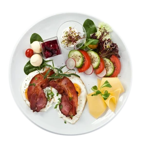 Teller mit Antipasti